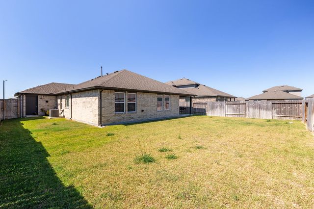 933 Neches Lane, Dayton, TX 77535