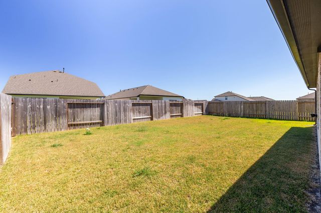 933 Neches Lane, Dayton, TX 77535