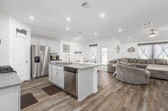 933 Neches Lane, Dayton, TX 77535