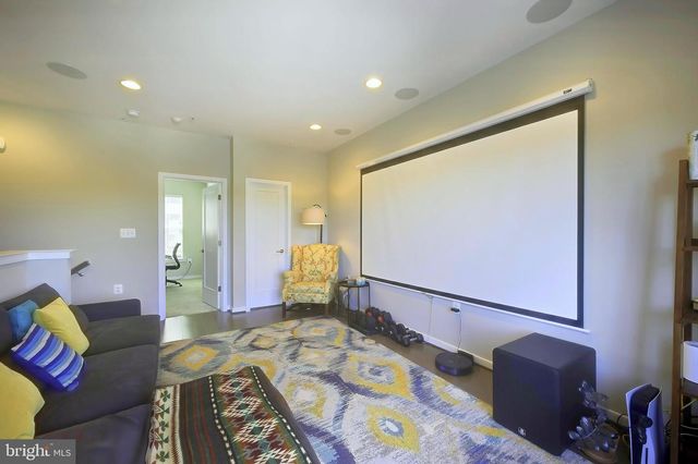 719 PARKSIDE PL NE, Washington, DC 20019