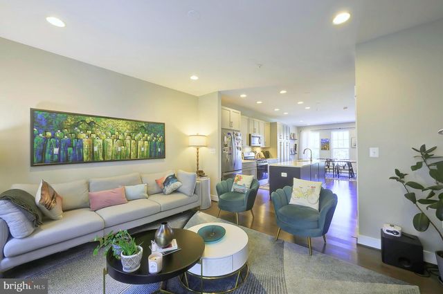 719 PARKSIDE PL NE, Washington, DC 20019