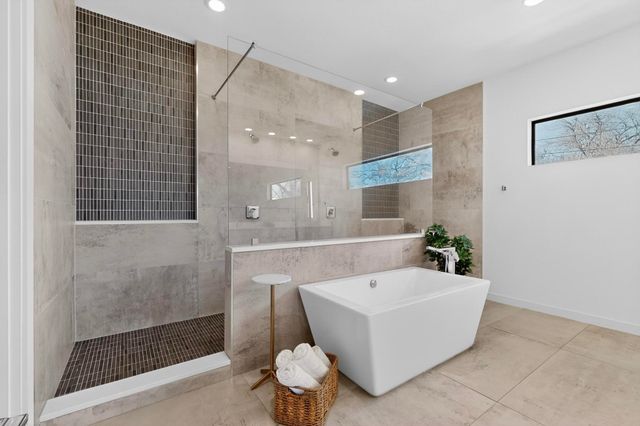 6915 Pasadena Avenue, Dallas, TX 75214