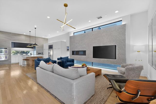 6915 Pasadena Avenue, Dallas, TX 75214