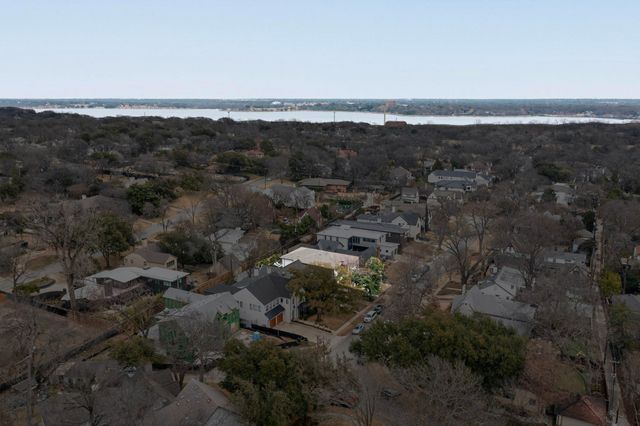 6915 Pasadena Avenue, Dallas, TX 75214