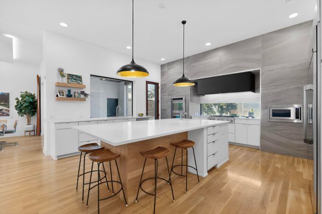 6915 Pasadena Avenue, Dallas, TX 75214