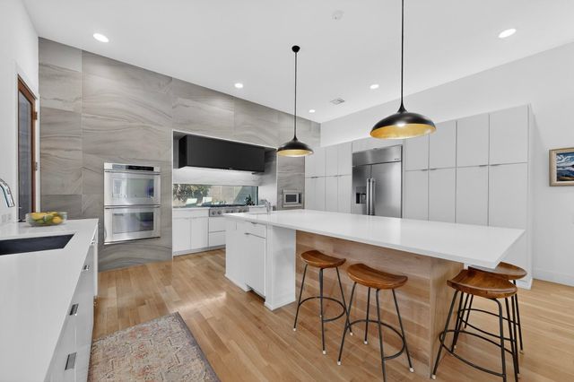 6915 Pasadena Avenue, Dallas, TX 75214