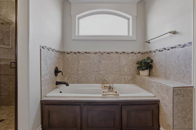 7016 NW 160th Street, Edmond, OK 73013