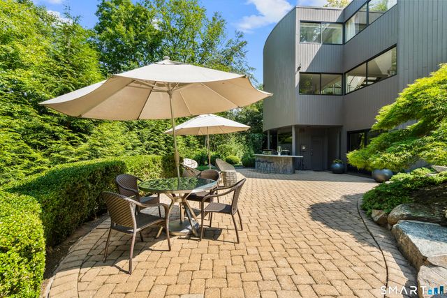 210 Red Fox Road, Stamford, CT 06903