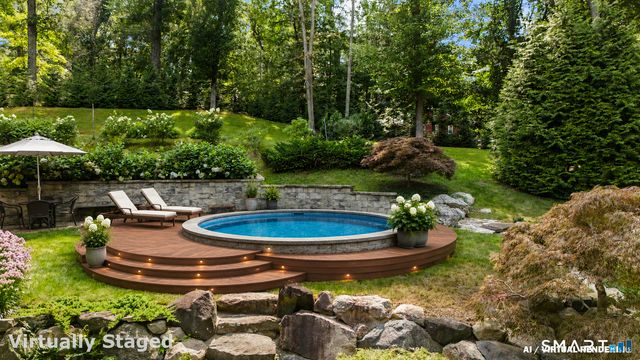 210 Red Fox Road, Stamford, CT 06903