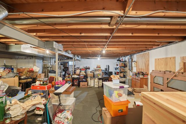 829 Renaissance Drive, Carol Stream, IL 60188