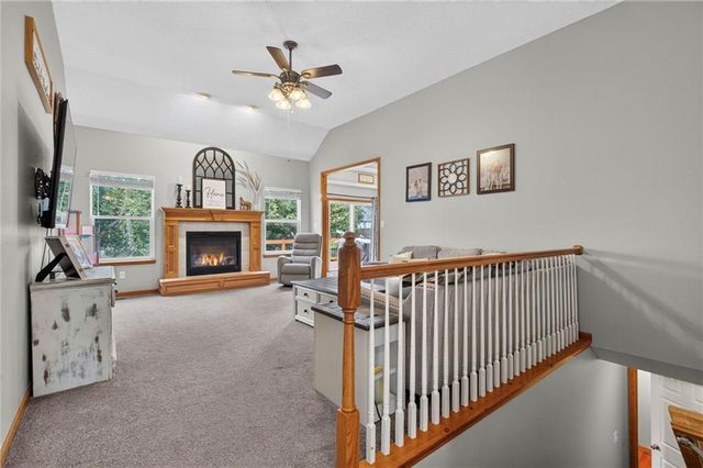 1211 NW Baytree Drive, Grain Valley, MO 64029