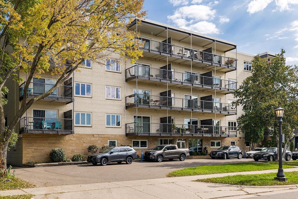 200 Mississippi River Boulevard N 1C, Saint Paul, MN 55104 — exterior