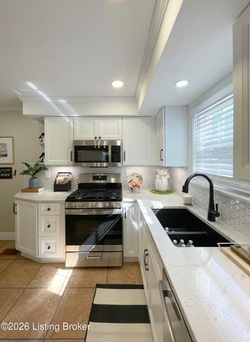 2332 Brighton Dr, Louisville, KY 40205