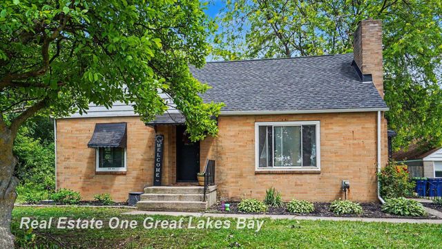 5250 N Center Road, Saginaw, MI 48604