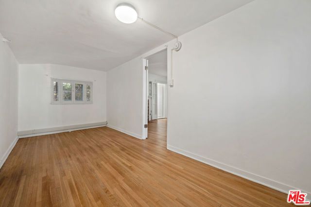 11924 Rochester Avenue, Los Angeles, CA 90025