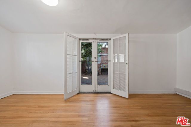 11924 Rochester Avenue, Los Angeles, CA 90025