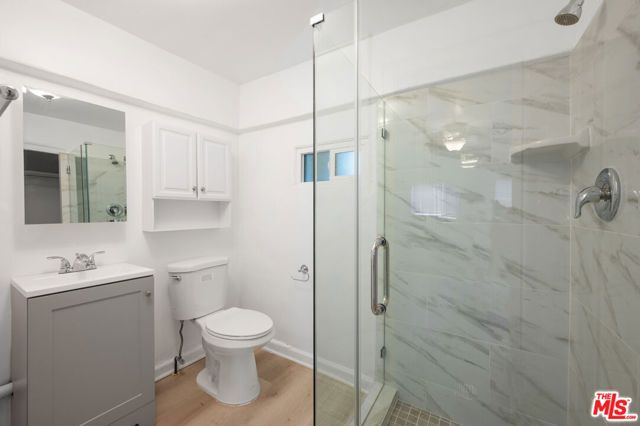 11924 Rochester Avenue, Los Angeles, CA 90025