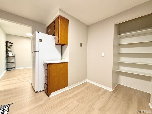 10 Wayne Terrace 8, Cheektowaga, NY 14225