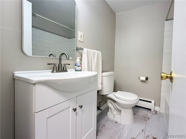 10 Wayne Terrace 8, Cheektowaga, NY 14225