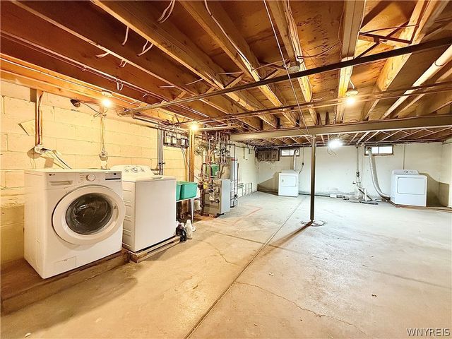 10 Wayne Terrace 8, Cheektowaga, NY 14225