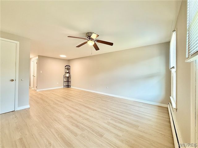 10 Wayne Terrace 8, Cheektowaga, NY 14225