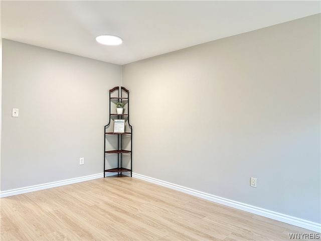 10 Wayne Terrace 8, Cheektowaga, NY 14225