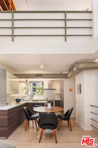 2433 28th Street B, Santa Monica, CA 90405