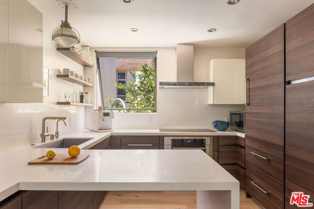 2433 28th Street B, Santa Monica, CA 90405