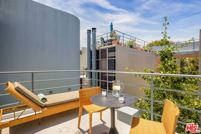 2433 28th Street B, Santa Monica, CA 90405