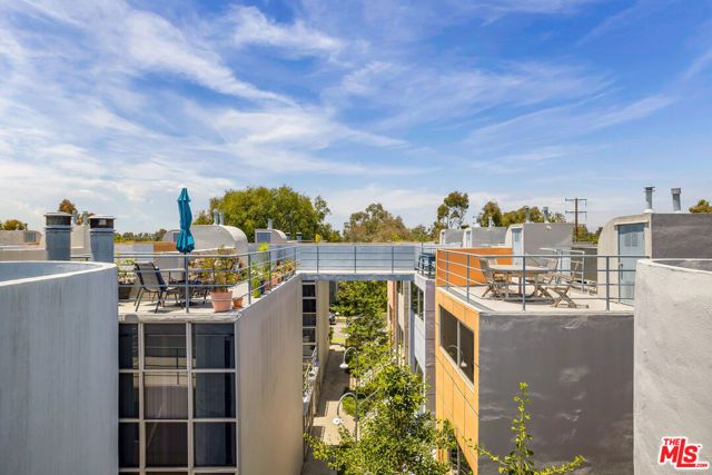 2433 28th Street B, Santa Monica, CA 90405