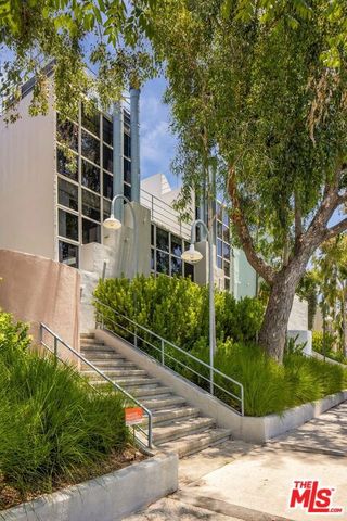 2433 28th Street B, Santa Monica, CA 90405