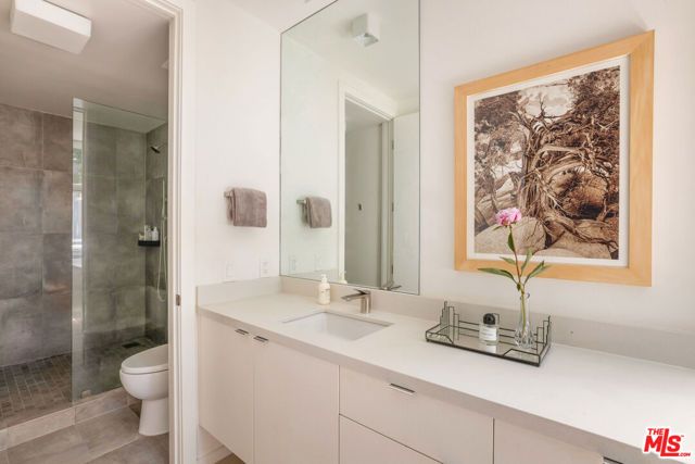 2433 28th Street B, Santa Monica, CA 90405