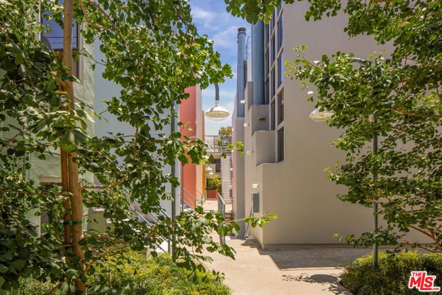 2433 28th Street B, Santa Monica, CA 90405