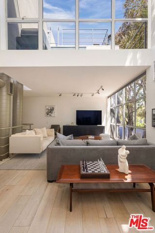 2433 28th Street B, Santa Monica, CA 90405