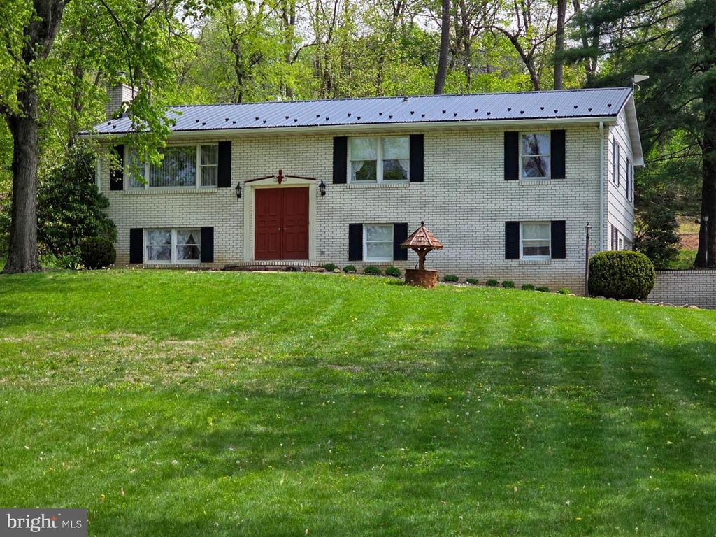 10984 OLD FORGE ROAD, Waynesboro, PA 17268