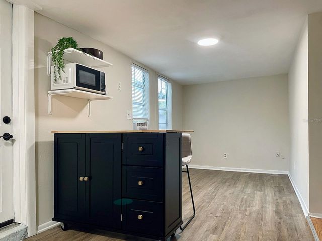 333 9TH AVENUE N B, St Petersburg, FL 33701