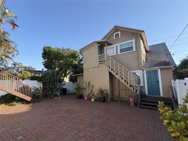 333 9TH AVENUE N B, St Petersburg, FL 33701