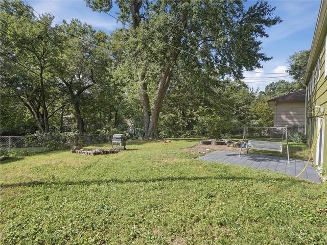 9721 E 50th Street, Kansas City, MO 64133