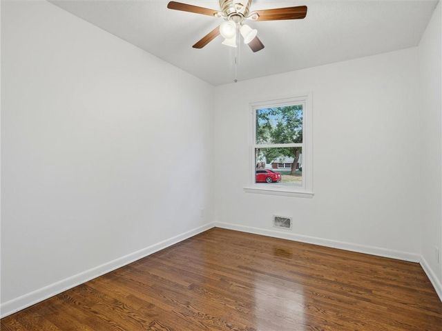 9721 E 50th Street, Kansas City, MO 64133