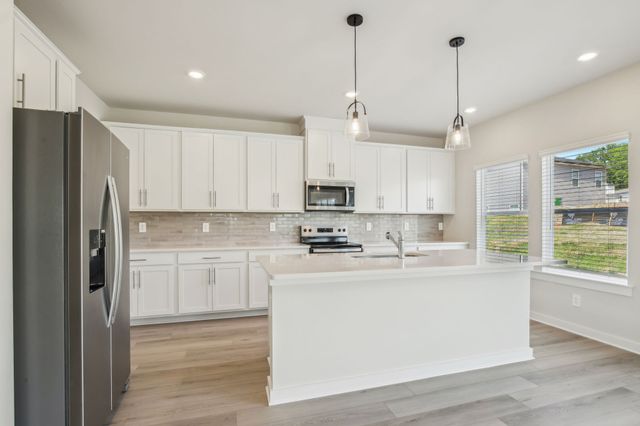 1086 Bluffton Cir, Clarksville, TN 37043