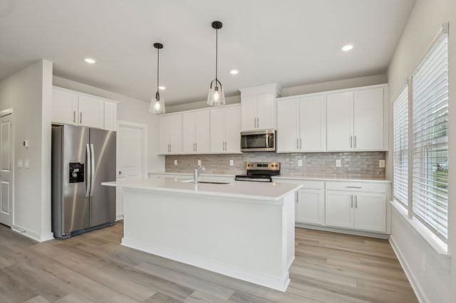 1086 Bluffton Cir, Clarksville, TN 37043
