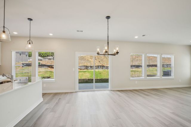 1086 Bluffton Cir, Clarksville, TN 37043