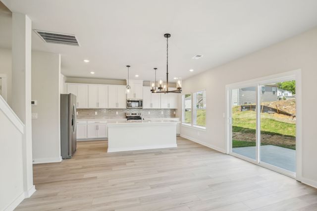 1086 Bluffton Cir, Clarksville, TN 37043