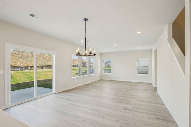 1086 Bluffton Cir, Clarksville, TN 37043