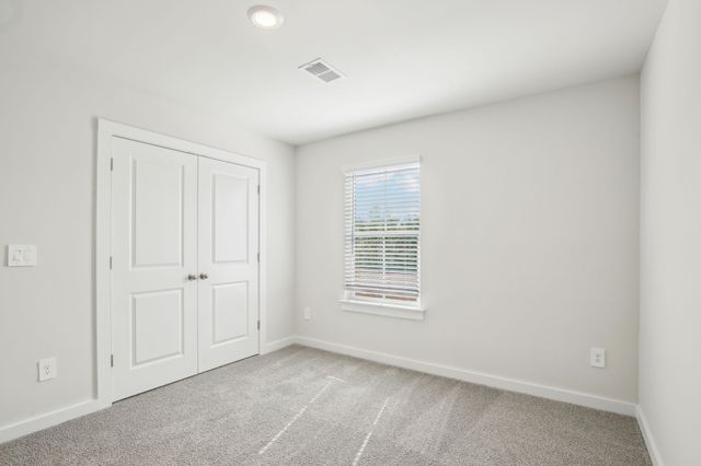 1086 Bluffton Cir, Clarksville, TN 37043
