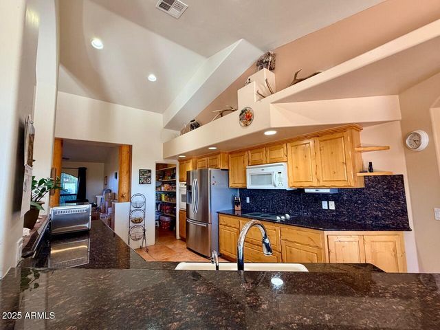 35665 S CABALLERO Drive, Wickenburg, AZ 85390