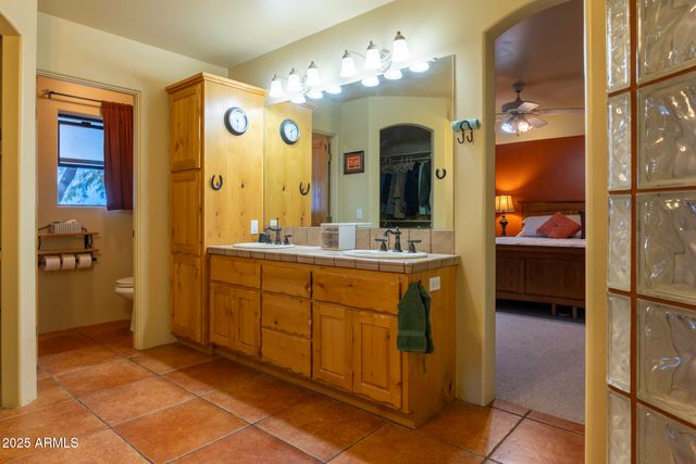 35665 S CABALLERO Drive, Wickenburg, AZ 85390