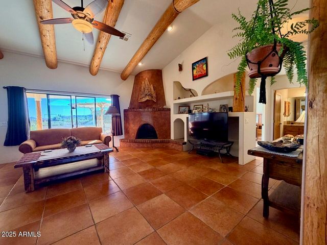 35665 S CABALLERO Drive, Wickenburg, AZ 85390