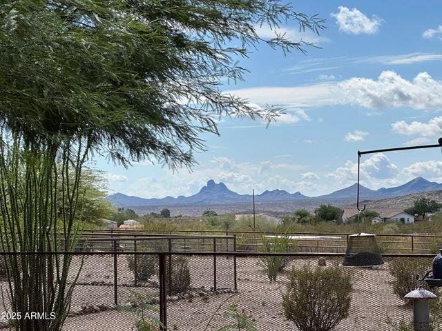 35665 S CABALLERO Drive, Wickenburg, AZ 85390
