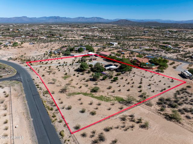 35665 S CABALLERO Drive, Wickenburg, AZ 85390